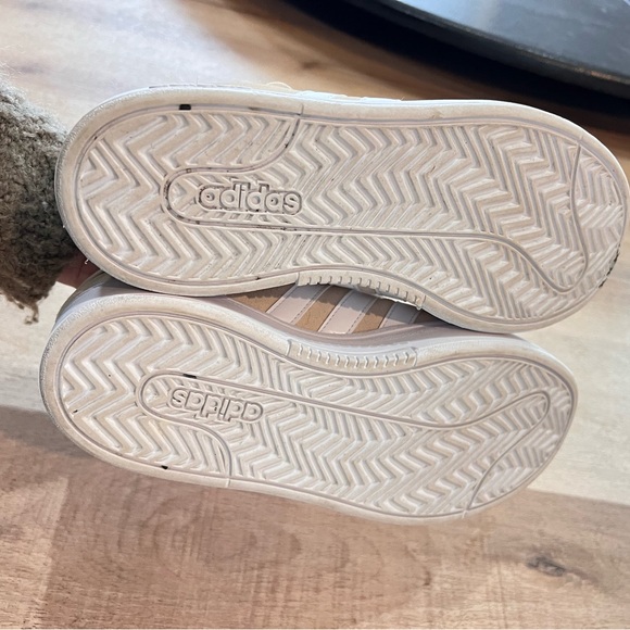 ADIDAS WOMENS GRAND COURT ALPHA SNEAKER - Picture 10 of 10